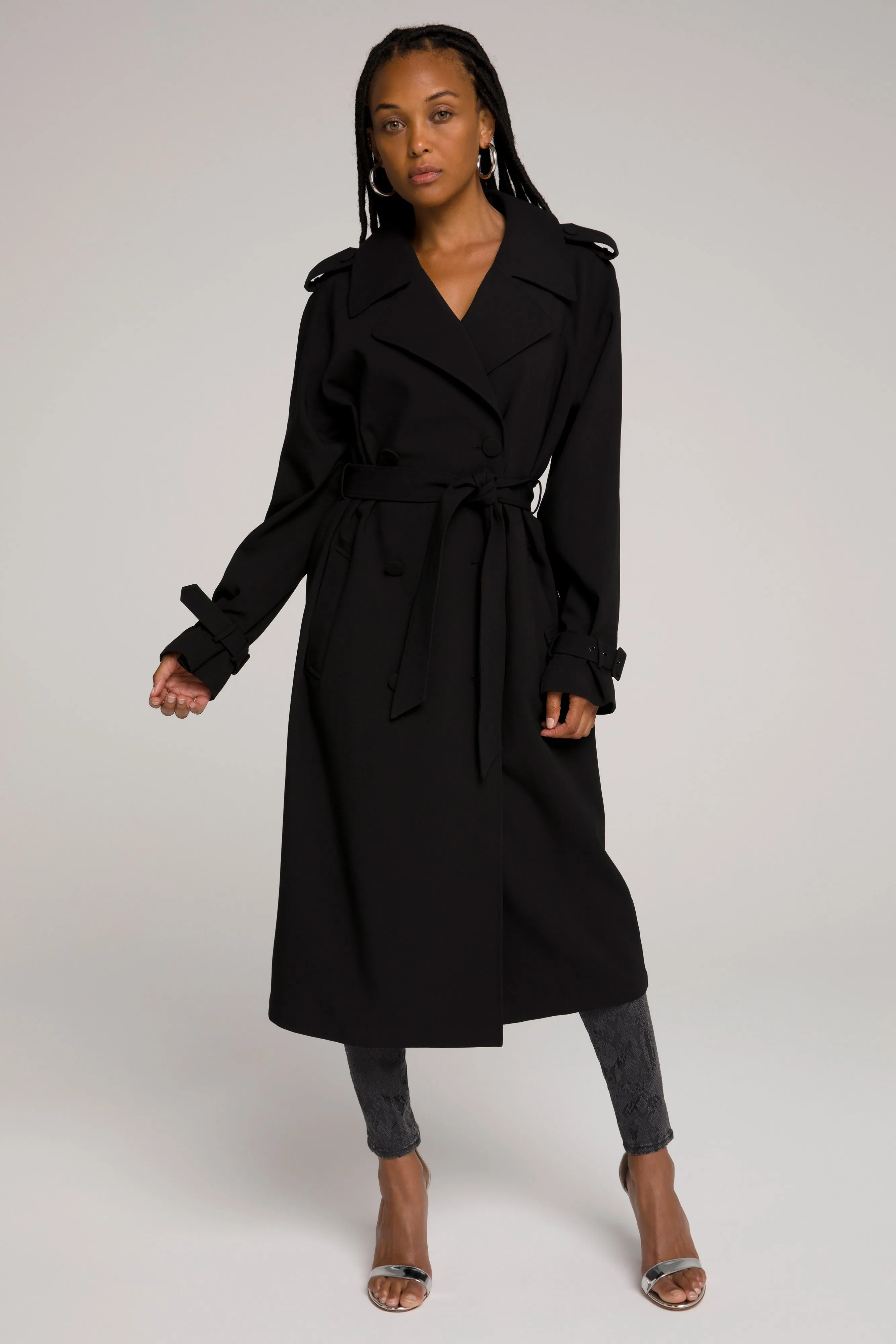 RUNWAY TRENCH | BLACK001