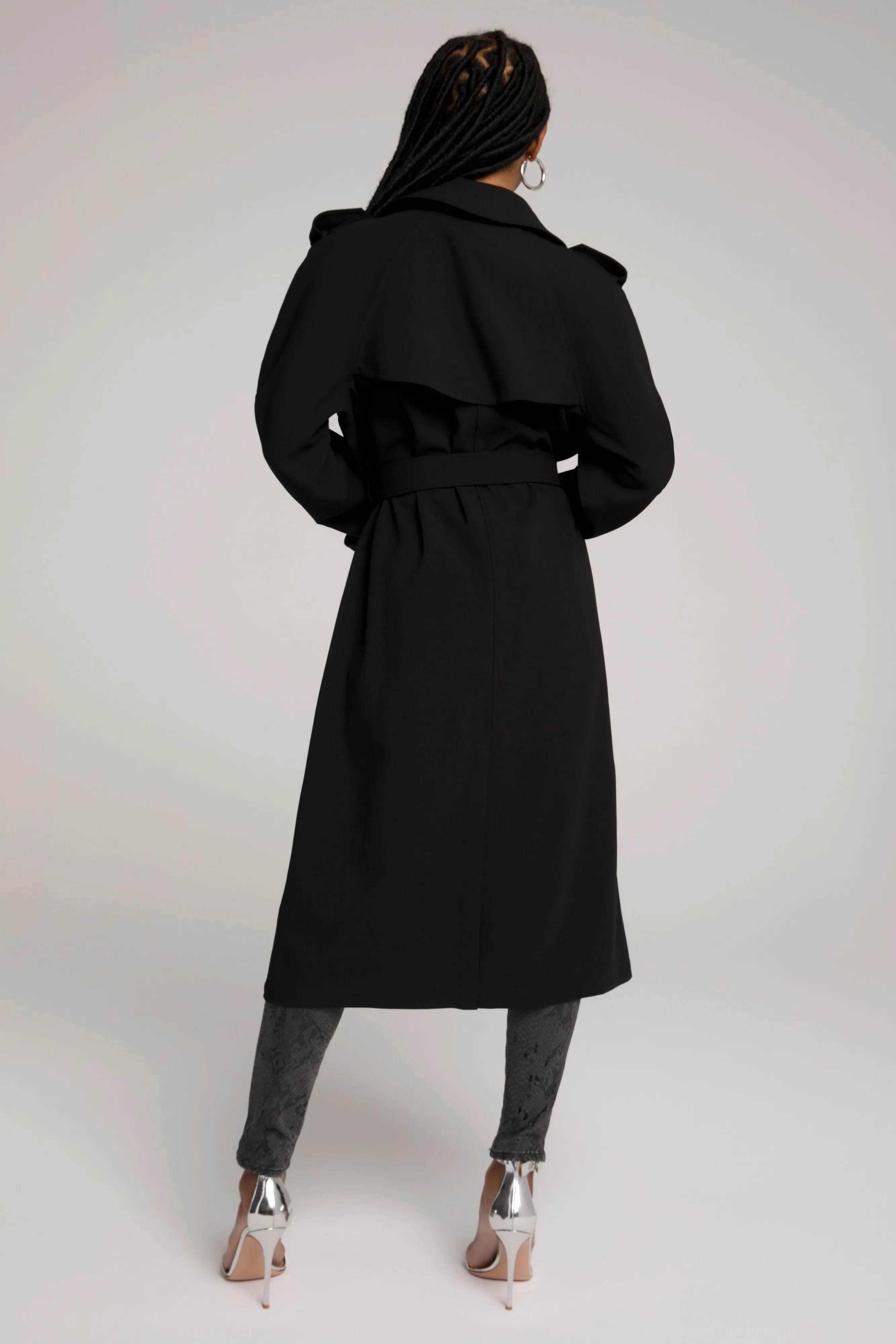 RUNWAY TRENCH | BLACK001