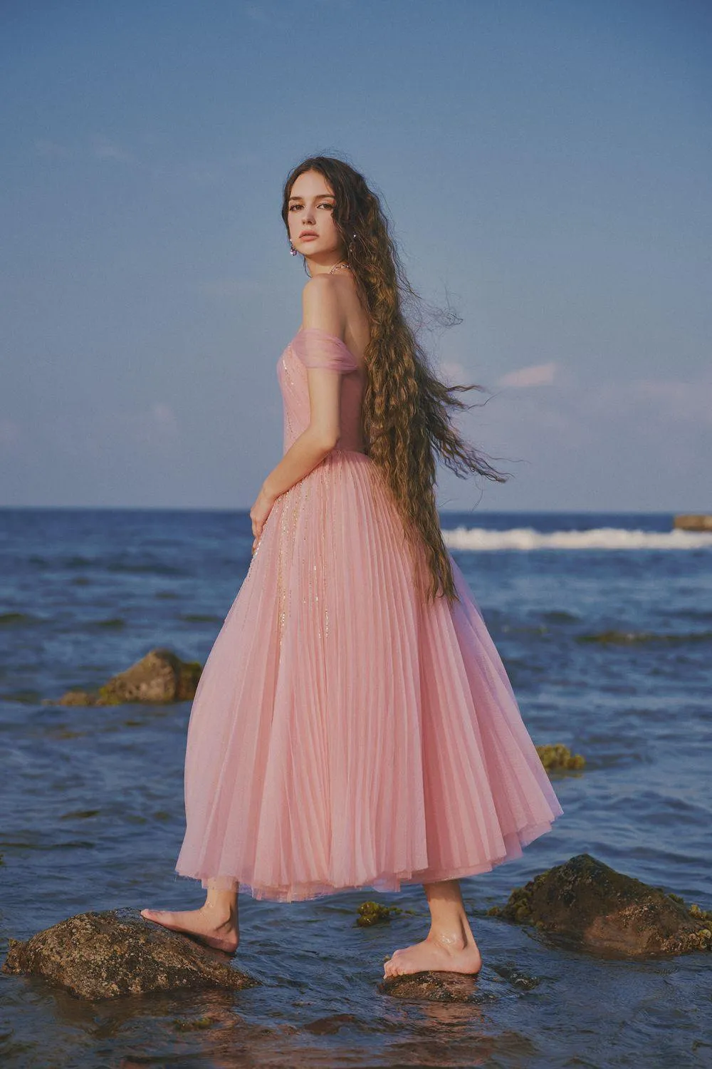 The Star A-line Off-Shoulder Mesh Midi Dress