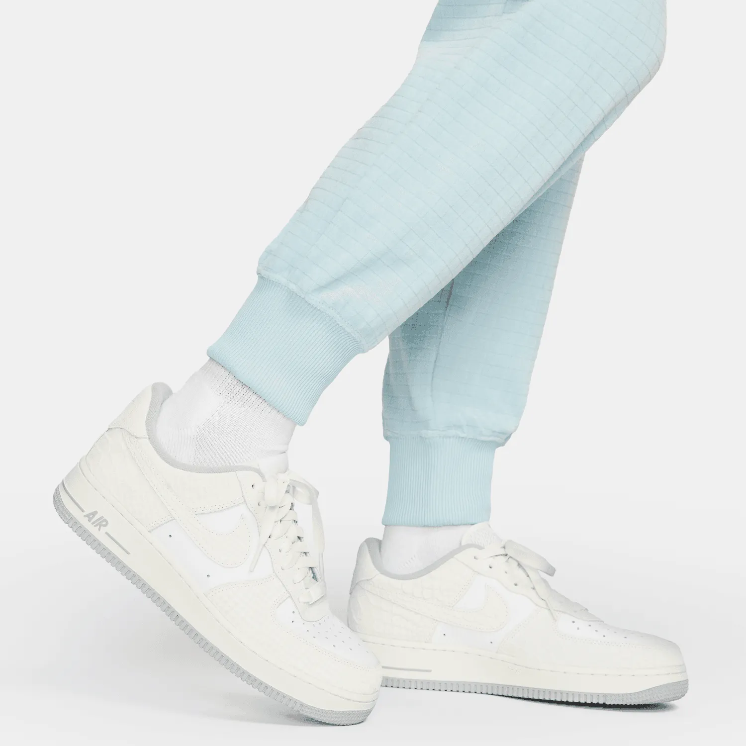 WOMEN'S NIKE SPORTSWEAR HIGH-WAISTED VELOUR JOGGER